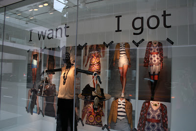 IMG 9456 {iStyle} Newsflash: Holt Renfrews Blogger Tribute