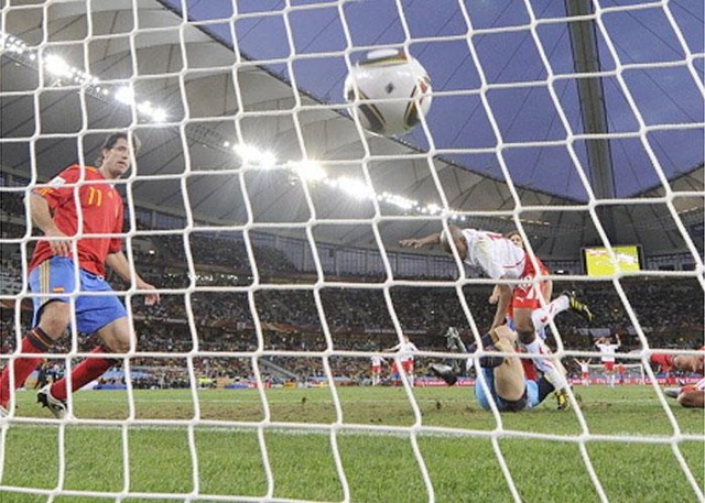 [Gol de Suiza[3].jpg]