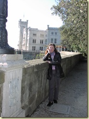 Giuliana con sfondo castello Giuliana con sfondo castello