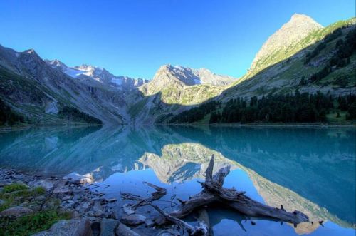 20
Beautiful Reflective Nature Photography