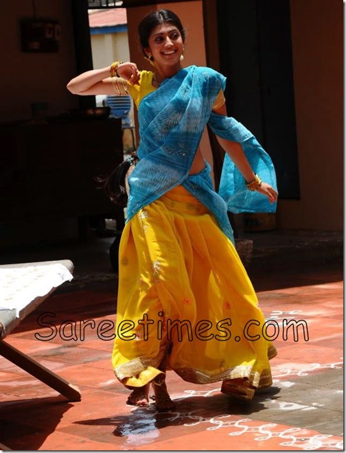 Pranitha_Half_Saree