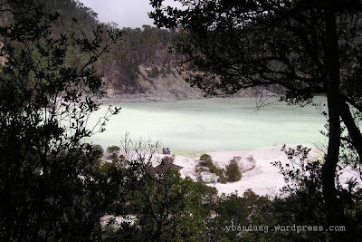 Kawah%20Putih%20-%20P1010137.jpg