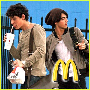 jonas-brothers-happy-meal.jpg