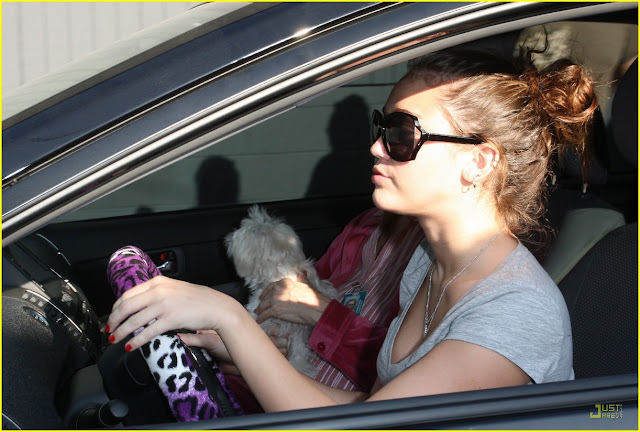 miley-cyrus-borelli-salon-02.jpg