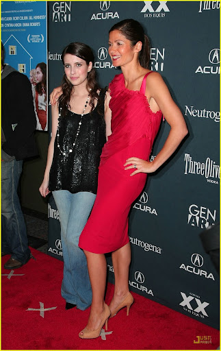 emma-roberts-lymelife-ny-premiere-02.jpg