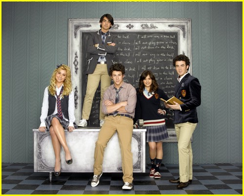 jonas-series-wrong-song-stills-02.jpg