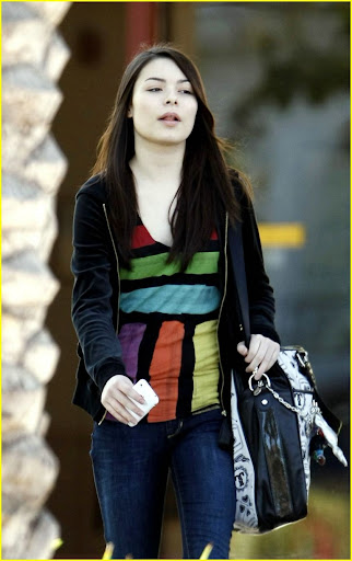 miranda-cosgrove-tutor-terrific-02.jpg
