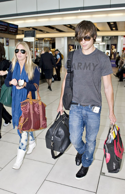 04-29-09 London, UK  'High School Musical' star Zac Efron is pictured flying out of Heathrow Airport to Los Angeles.  NON-EXCLUSIVE PIX by Flynet ©2009 818-307-4813  Nicolas