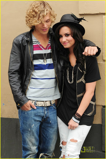 demi-lovato-here-again-vid-02.jpg