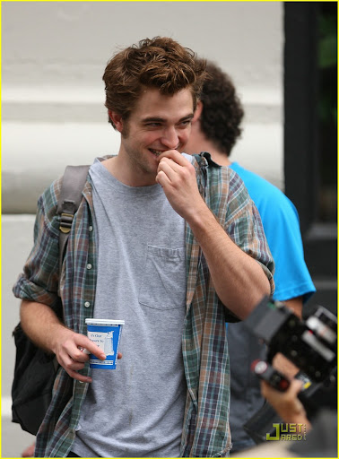 robert-pattinson-remember-me-set-05.jpg