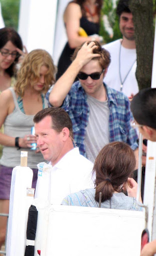 06-19-09 New York City, NY  Celebrities seen filming "Remember Me" in Far Rockaway, Queens, NY...  Non-Exclusive Pix by Flynet ©2009 818-307-4813  Nicolas 310-869-0177  Scott