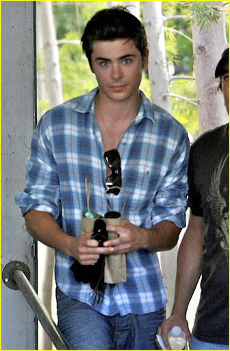 zac-efron-shave-hair-cut-05.jpg