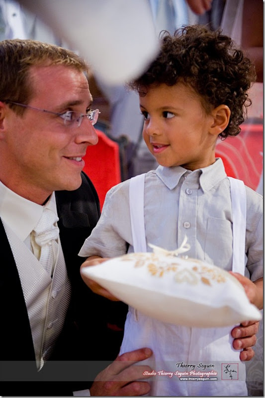 Mariage religieux à l'église d'Issy-les-Moulineaux par le photographe de mariage Thierry Seguin