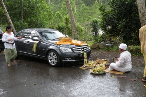 A ceremony for a new car in Ubud, Bali 