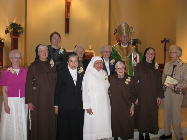[jubilee 2009 group[5].jpg]