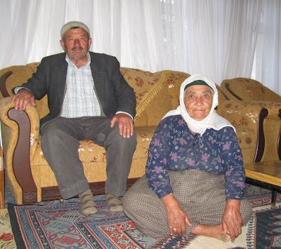 un couple dhabitants de Derinkuyu
