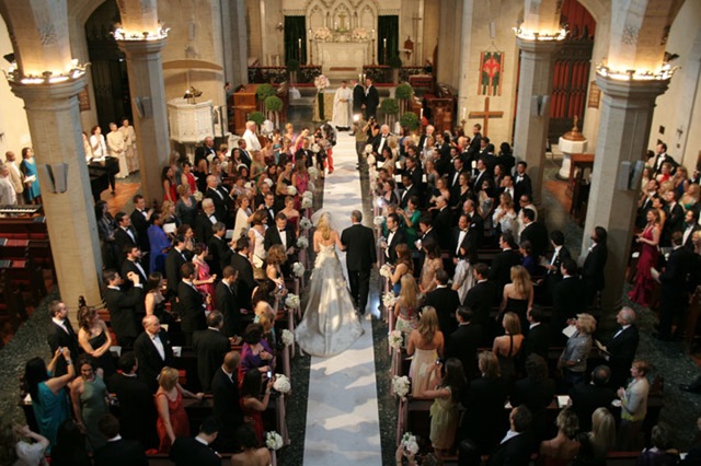 [The-bride-and-her-father-walking-down-the-aisle[3].jpg]