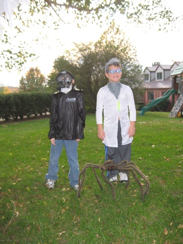 [10.29.2009 Trick Or Treat 005[3].jpg]