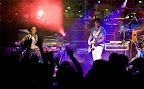 forecastle2010_thenewdeal2_festivalfamily.jpg