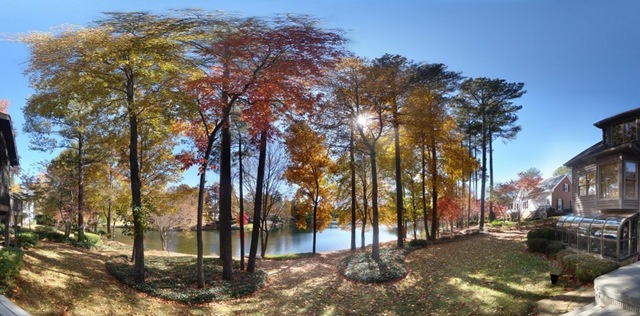[fall 2008 pano lake2 wide[2].jpg]