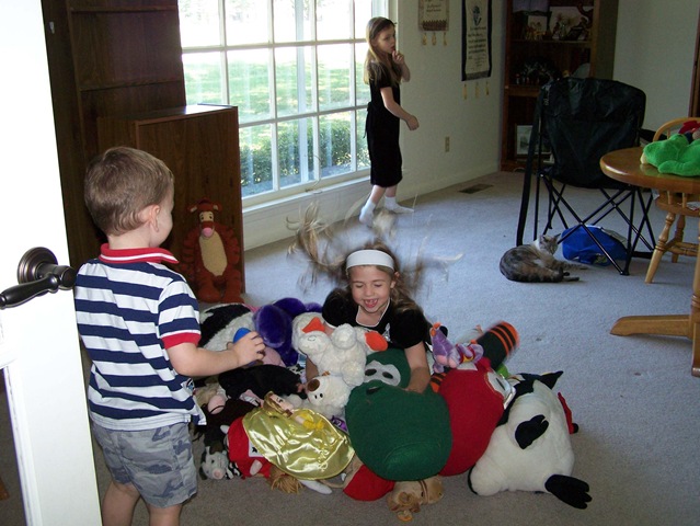 [Stuffie Jumping 2[3].jpg]