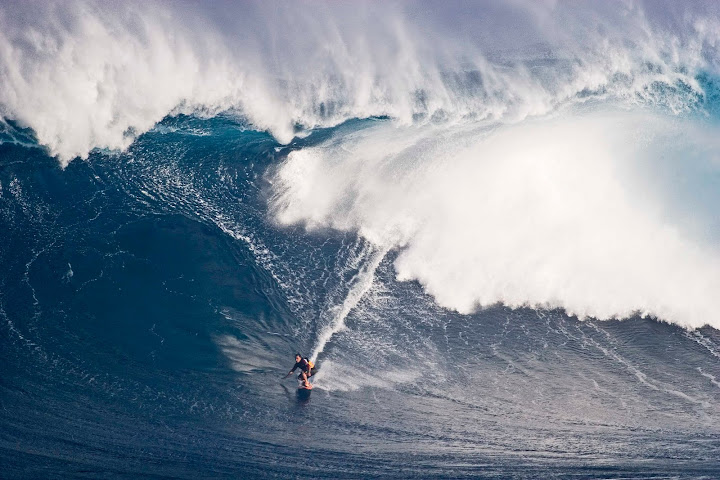 Berço do surfe, Santos usa o esporte para transformar vida de