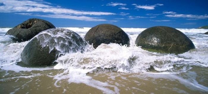 Moeraki-Boulders (8) Moeraki-Boulders (8)