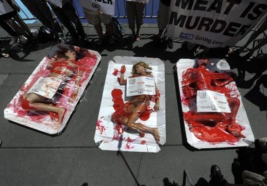 peta-protest (3) peta-protest (3)