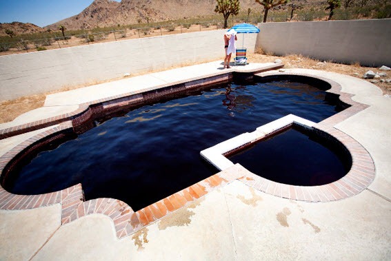 mike-bouchet-cola-pool (7) mike-bouchet-cola-pool (7)