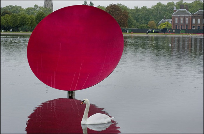 Anish-Kapoor-skymirrors (2)