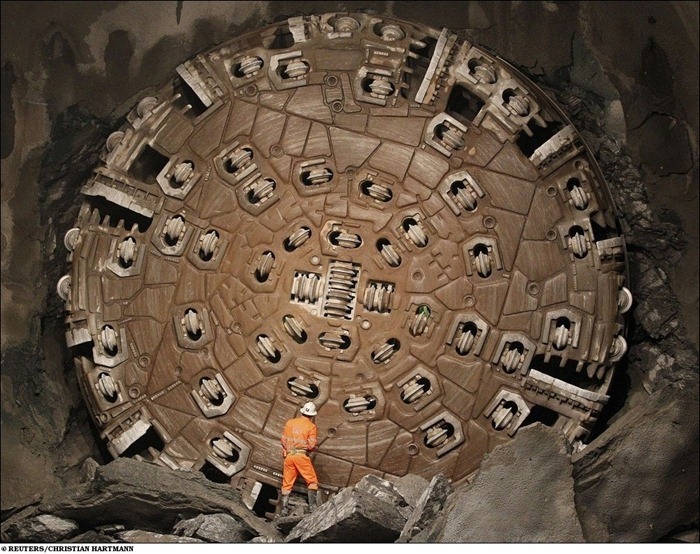 longest-rail-tunnel (12) longest-rail-tunnel (12)