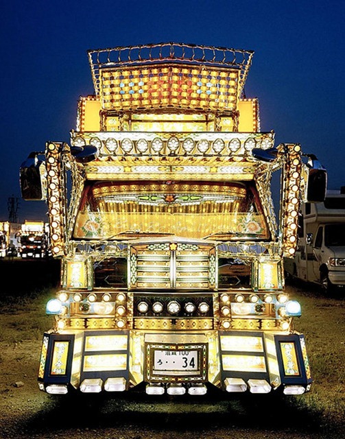 dekotora (3)