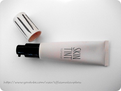 Skin tint in medium