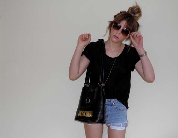 MOSCHINO LEVI 1