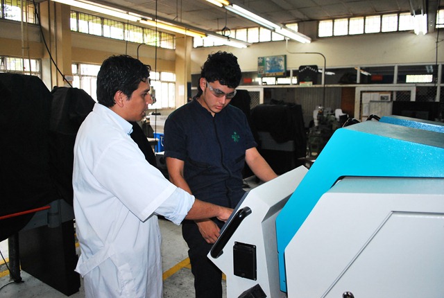 [Instructor y aprendiz a China (6)[6].jpg]