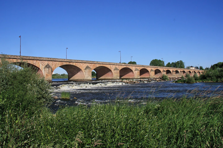 Andere kant van de brug