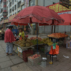 Bunter Obststand in der Kohlestadt Datong