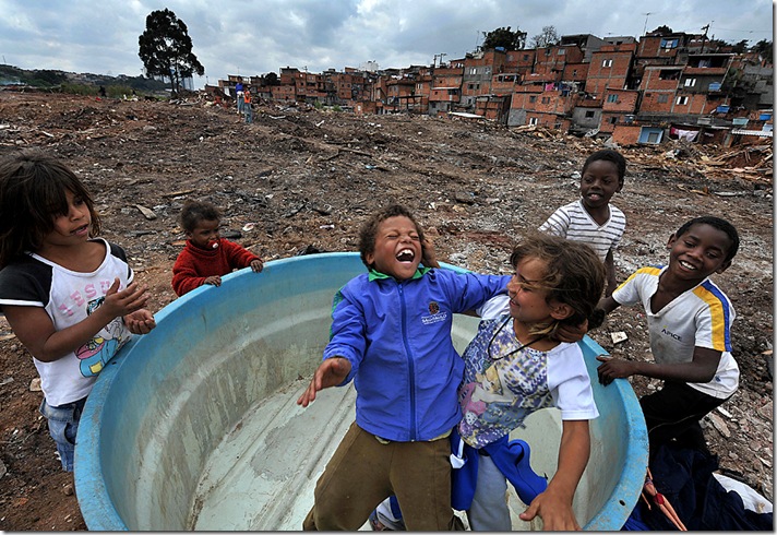 TOPSHOTS-BRAZIL-SOCIAL-EVICTION-AFTERMATH