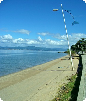 Praia de Cacupé e seu calçadão