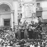 Giglio del Calzolaio in piazza Duomo; anno 1958.