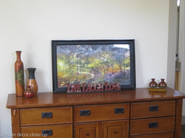 [dresser decor[10].jpg]