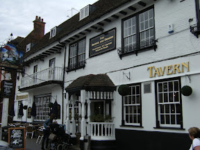 1005010032.JPG George and Dragon, Westerham