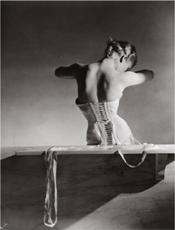 mainbocher-corset_1939