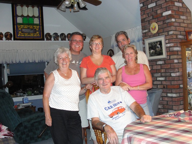 [Back at Ruth & Bucky's (8)[2].jpg]