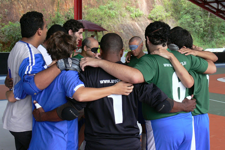 Legenda: Time de futebol antes da partida