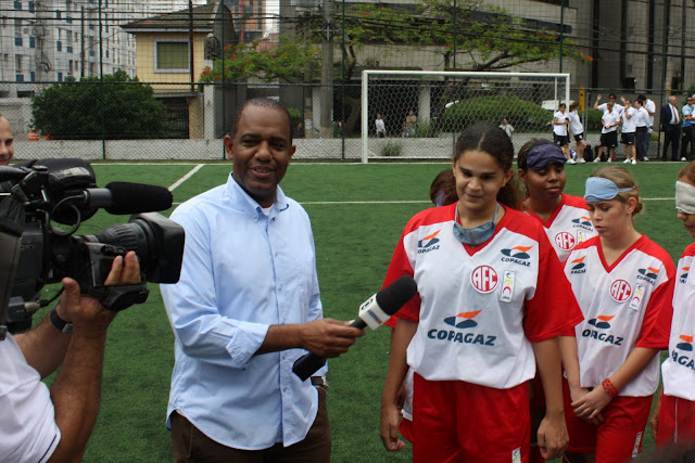 Na foto, equipe da Urece durante entrevista para o Esporte Espetacular.Quando a quatro vezes melhor do mundo MArta se tornou madrinha da equipe. Quando a quatro vezes melhor do mundo Marta se tornou madrinha da equipe.