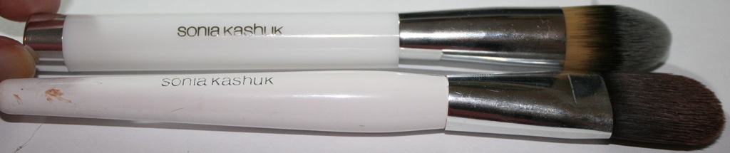 [Sonia Kashuk Foundation Brush Comparison 1[3].jpg]