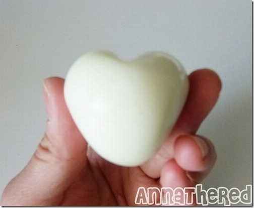 Egg-in-a-heart-shaped-007