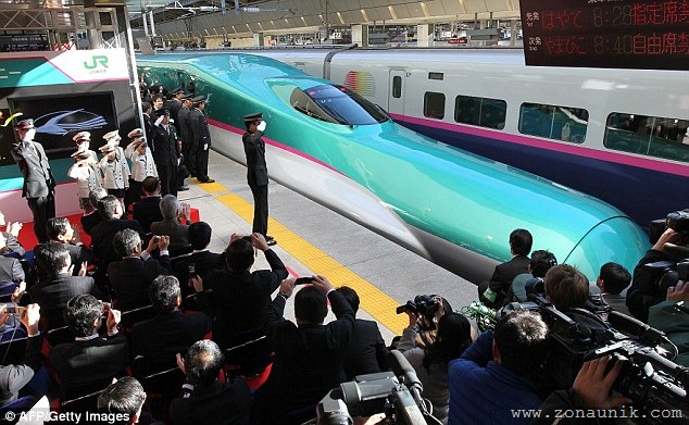 [kereta-ultra-cepat-hayabusa-1[2].jpg]