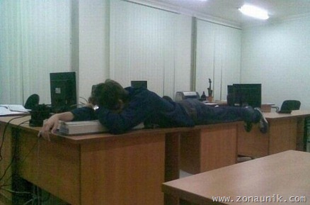 sleeping_at_work_07